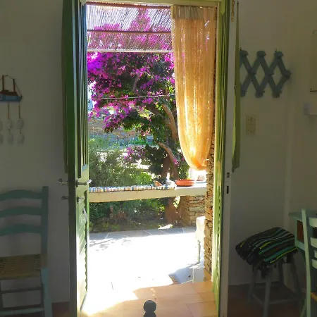 το κατἑ Ξενοδοχείο με διαμερίσματα *