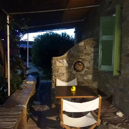το κατἑ Ξενοδοχείο με διαμερίσματα Αρτεμώνας