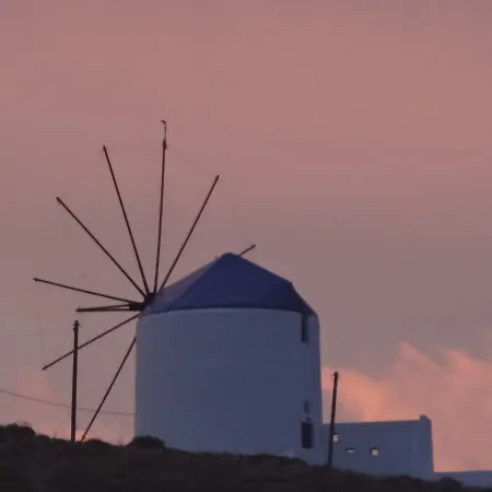 Ξενοδοχείο με διαμερίσματα το κατἑ *